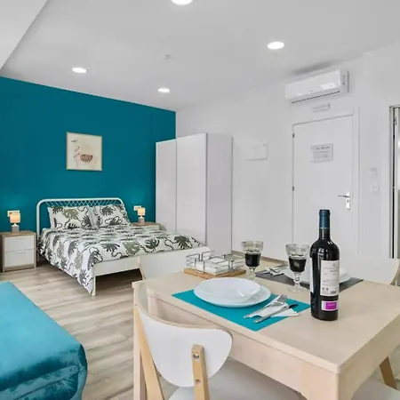 מלון דירות Umihouse Centro 3*